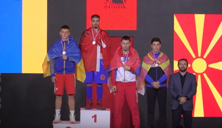Тројцата охридски боксери од клубот „Алексо Огненовски“ се вратија со бронзени медали од Балканско првенство во Србија