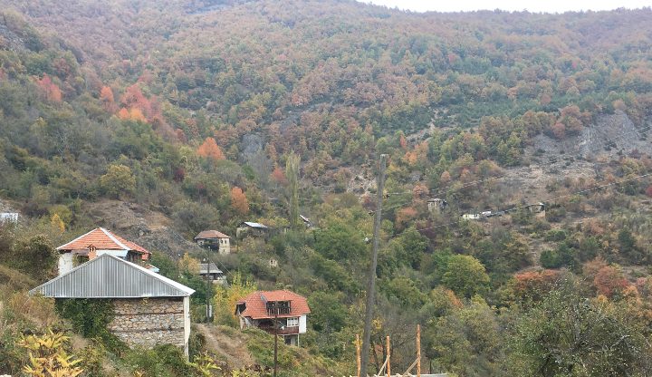 Успешно спасен планинар над село Лавчани,кичевско, имал скршеници на ногата
