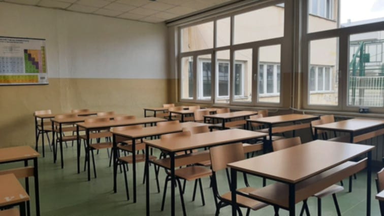 Завршува учебната година, учениците одат на летен распуст