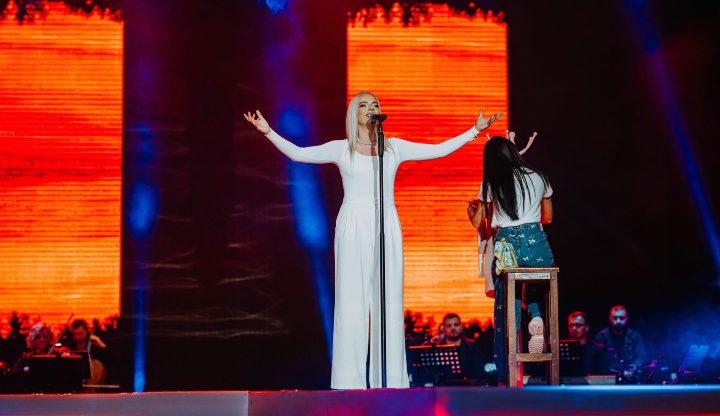 Новата песна „Ведро е“ на Тамара Волческа посветена на нејзиниот внук