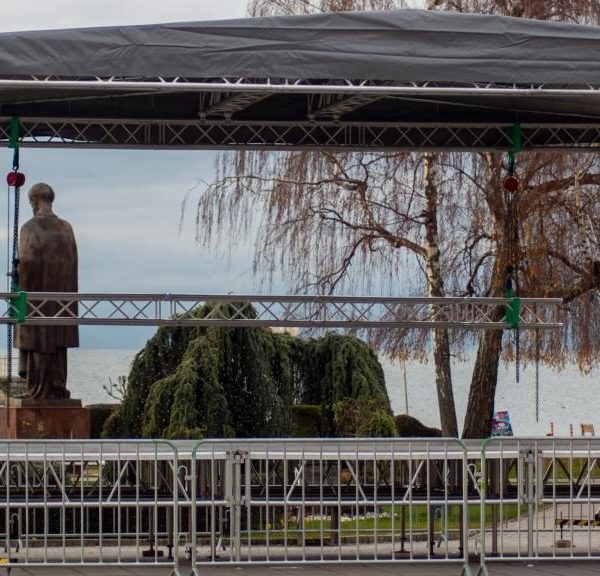 Детска претстава и комичното шоу „Солзи и смеа“&hellip;